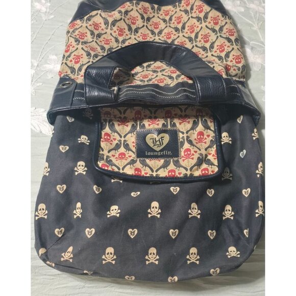 Loungefly ❤ Logo Skull & Crossbones Tote - Picture 3 of 10